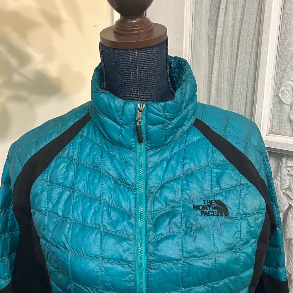 💥SOLD💥 The North Face TNF Thermoball Hybrid Women’s Coat Jacket Medium flaws - Picture 2 of 14